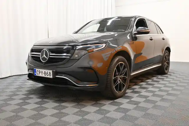 Harmaa Maastoauto, Mercedes-Benz EQC – CPY-868