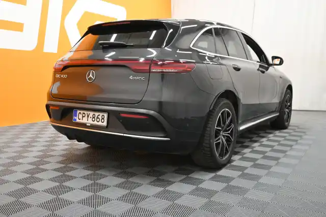 Harmaa Maastoauto, Mercedes-Benz EQC – CPY-868