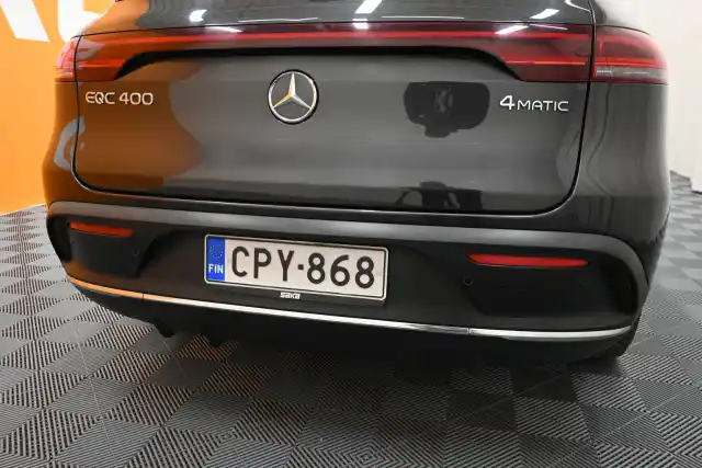 Harmaa Maastoauto, Mercedes-Benz EQC – CPY-868