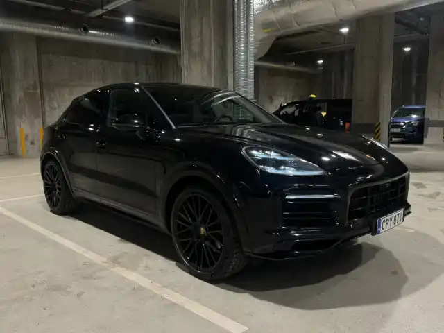 Musta Coupe, Porsche Cayenne – CPY-871