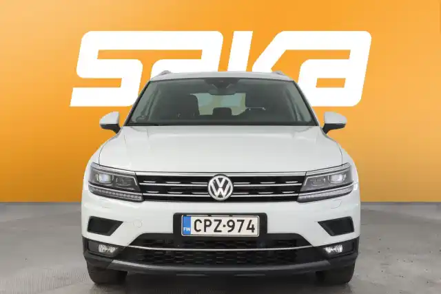 Valkoinen Maastoauto, Volkswagen Tiguan – CPZ-974