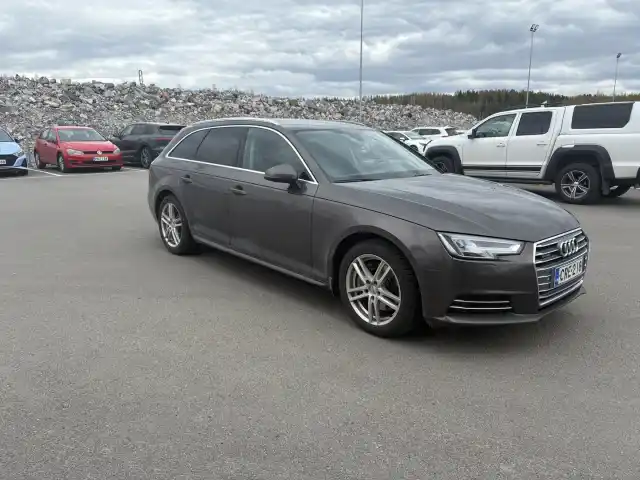 Ruskea (beige) Farmari, Audi A4 – CRE-218