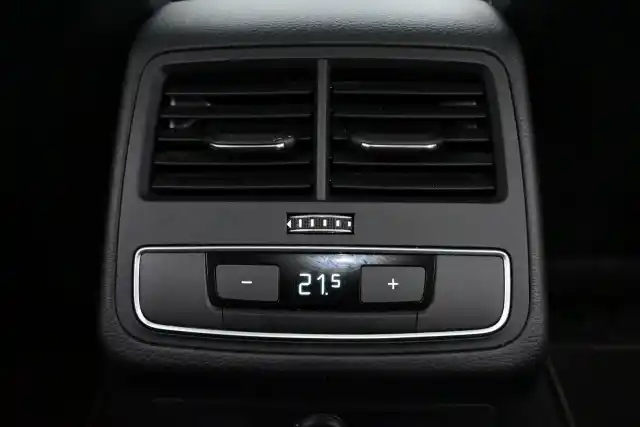 Musta Farmari, Audi A4 – CRE-579
