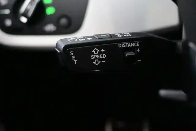 Musta Farmari, Audi A4 – CRE-579