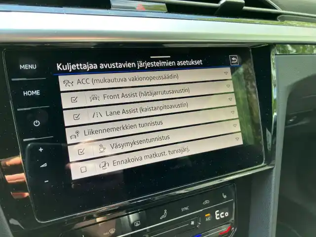 Sininen Farmari, Volkswagen Arteon – CRE-650