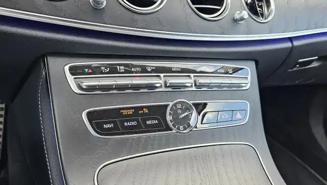 Harmaa Farmari, Mercedes-Benz E – CRF-773