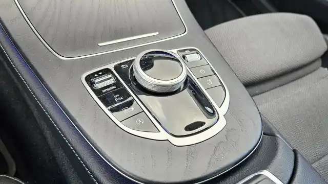 Harmaa Farmari, Mercedes-Benz E – CRF-773