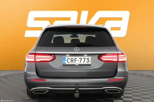 Harmaa Farmari, Mercedes-Benz E – CRF-773