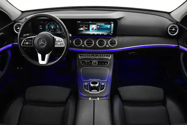 Harmaa Farmari, Mercedes-Benz E – CRF-773