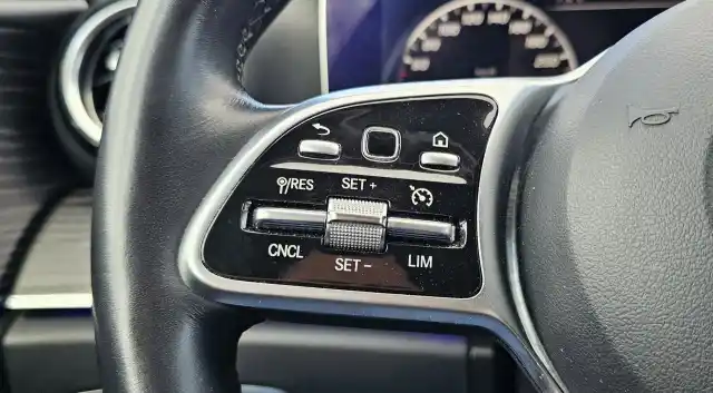 Harmaa Farmari, Mercedes-Benz E – CRF-773