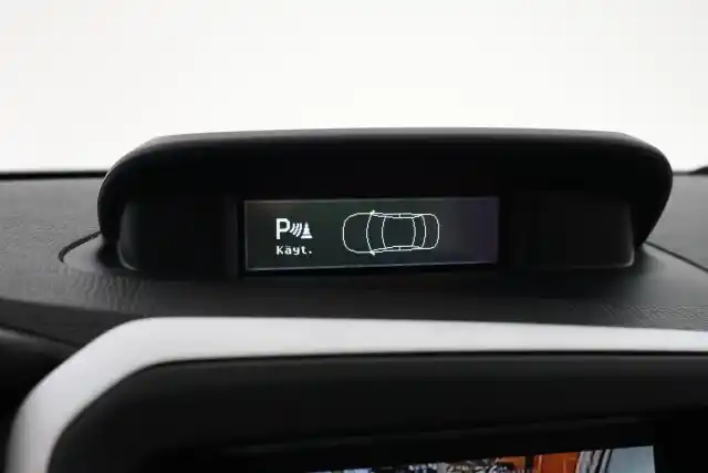 Punainen Maastoauto, Volvo XC60 – CRK-802