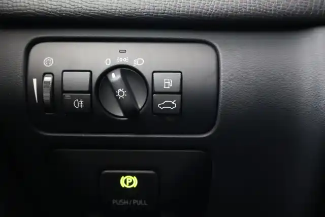 Punainen Maastoauto, Volvo XC60 – CRK-802