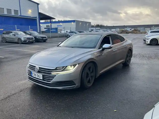 Hopea Sedan, Volkswagen Arteon – CRK-961