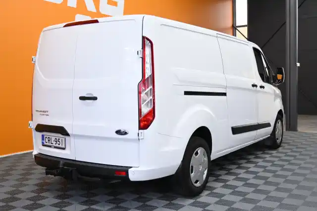 Valkoinen Pakettiauto, Ford Transit Custom – CRL-951