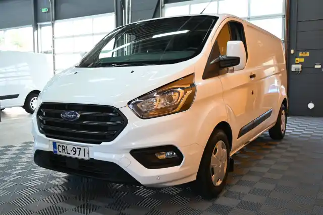 Valkoinen Pakettiauto, Ford Transit Custom – CRL-971