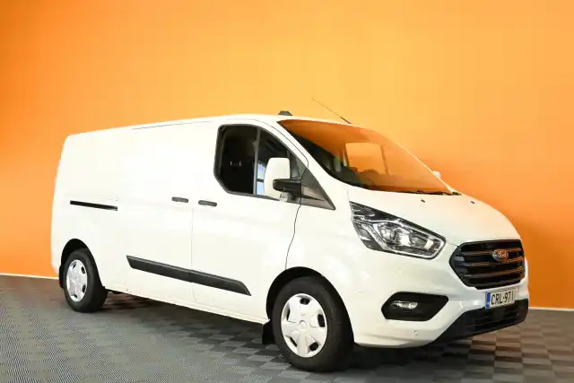 Valkoinen Pakettiauto, Ford Transit Custom – CRL-971