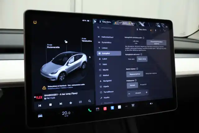 Valkoinen Maastoauto, Tesla Model Y – CRS-763