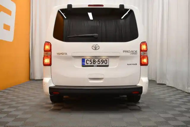 Valkoinen Tila-auto, Toyota PROACE VERSO EV – CSB-590