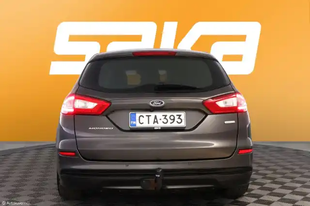 Harmaa Farmari, Ford Mondeo – CTA-393