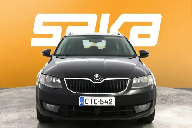 Musta Farmari, Skoda Octavia – CTC-542