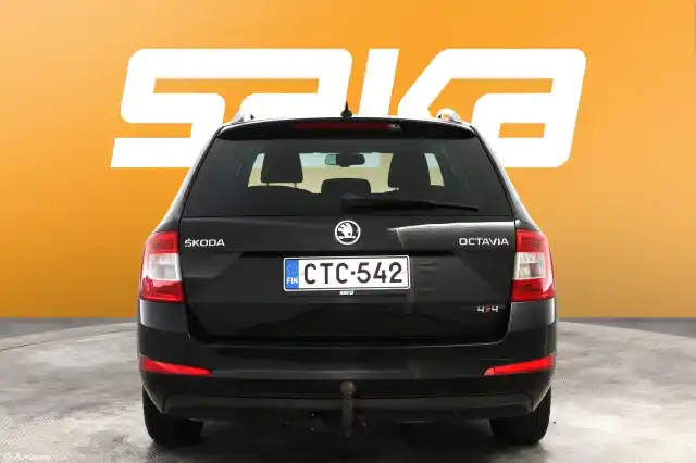 Musta Farmari, Skoda Octavia – CTC-542