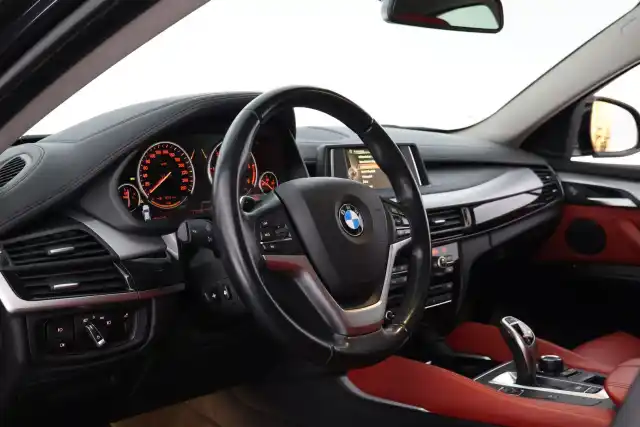 Musta Maastoauto, BMW X6 – CTE-826