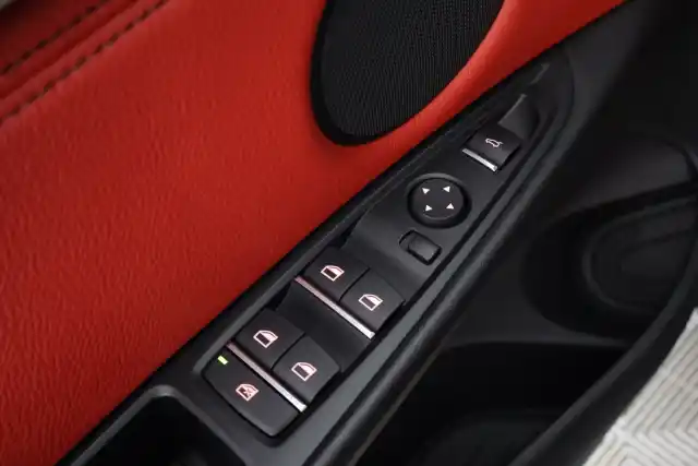 Musta Maastoauto, BMW X6 – CTE-826