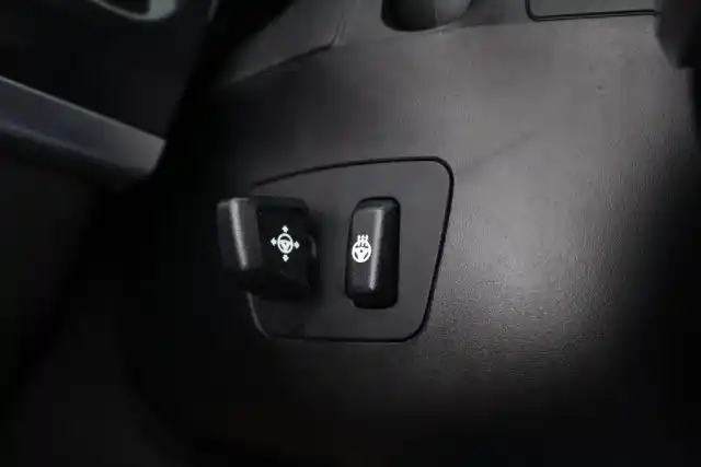 Musta Maastoauto, BMW X6 – CTE-826