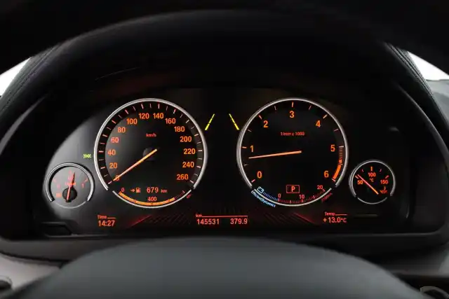 Musta Maastoauto, BMW X6 – CTE-826