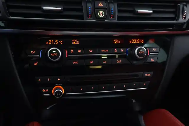 Musta Maastoauto, BMW X6 – CTE-826