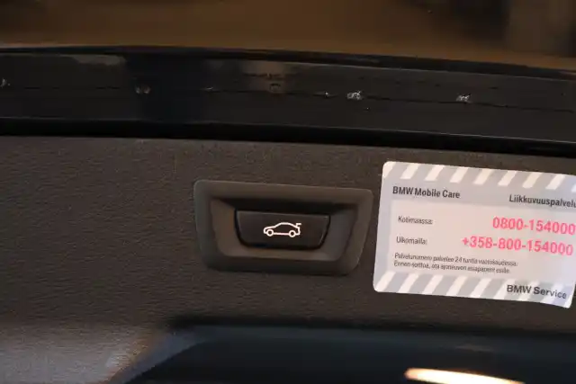 Musta Maastoauto, BMW X6 – CTE-826