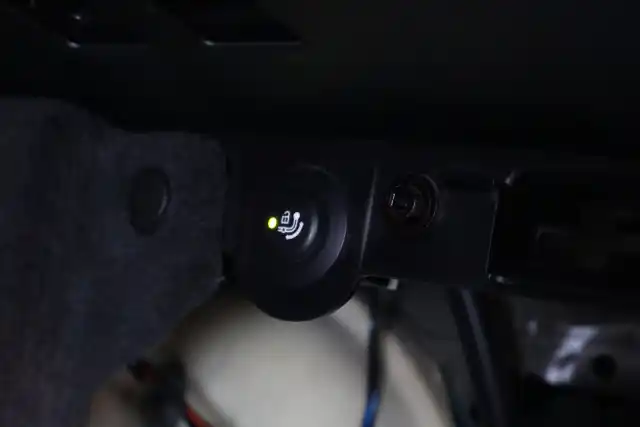 Musta Maastoauto, BMW X6 – CTE-826