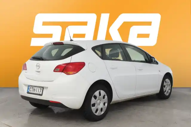 Valkoinen Viistoperä, Opel Astra – CTH-117