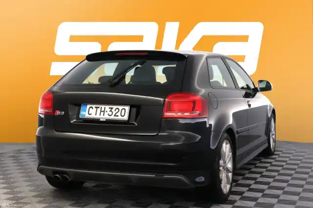 Musta Viistoperä, Audi S3 – CTH-320