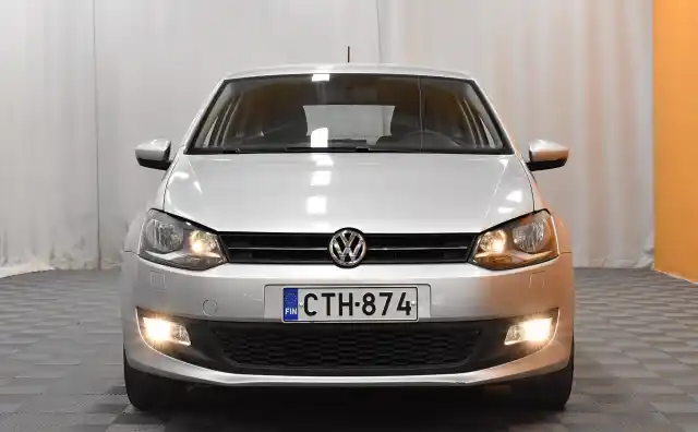 Harmaa Viistoperä, Volkswagen Polo – CTH-874