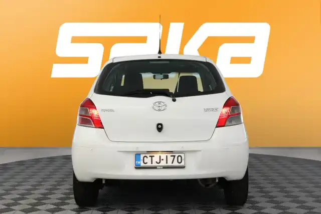 Valkoinen Viistoperä, Toyota Yaris – CTJ-170