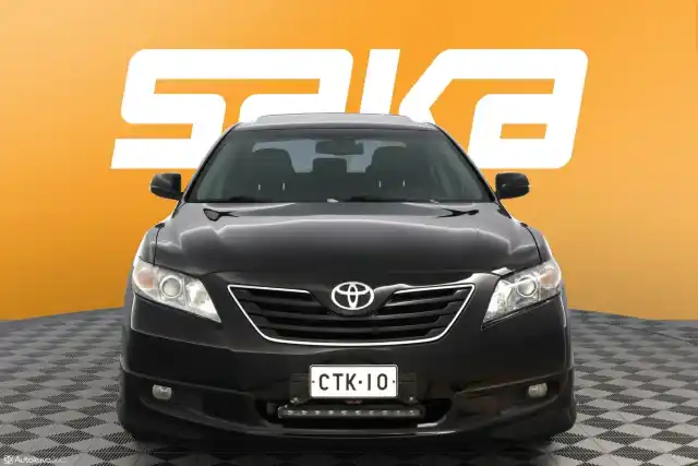 Musta Sedan, Toyota Camry – CTK-10