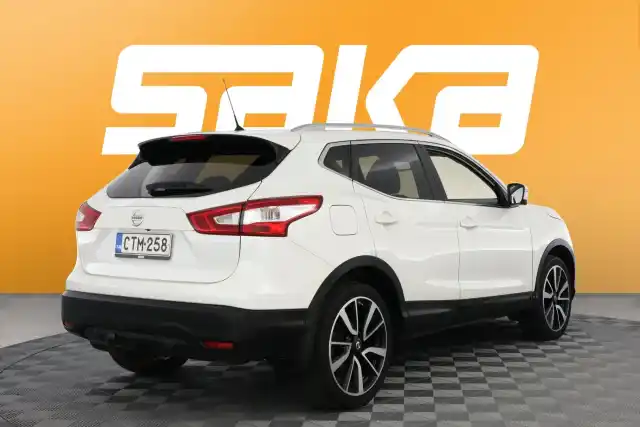 Valkoinen Maastoauto, Nissan Qashqai – CTM-258