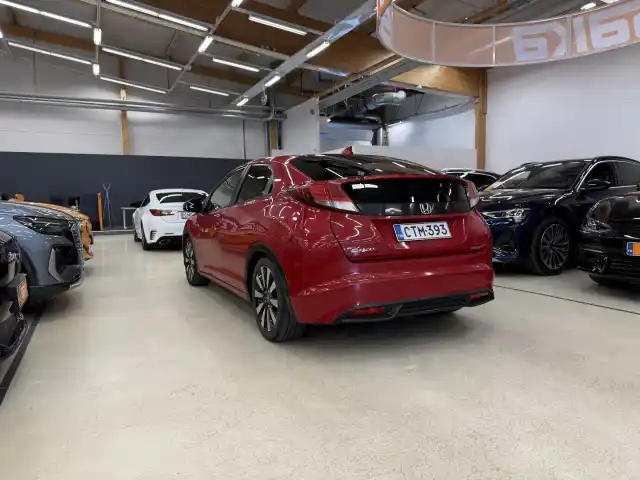 Punainen Viistoperä, Honda Civic – CTM-393