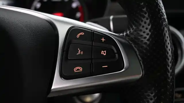 Musta Sedan, Mercedes-Benz C – CTN-656