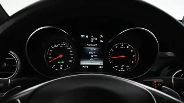 Musta Sedan, Mercedes-Benz C – CTN-656