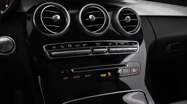 Musta Sedan, Mercedes-Benz C – CTN-656