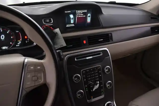 Ruskea (beige) Maastoauto, Volvo XC70 – CTO-366