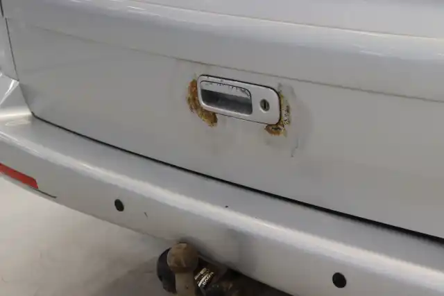 Harmaa Matkailuauto, Volkswagen Multivan – CYF-304