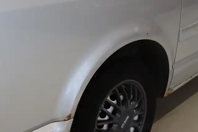 Harmaa Matkailuauto, Volkswagen Multivan – CYF-304