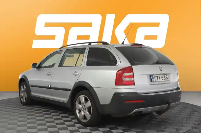 Harmaa Farmari, Skoda Octavia – CYY-636