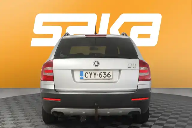 Harmaa Farmari, Skoda Octavia – CYY-636