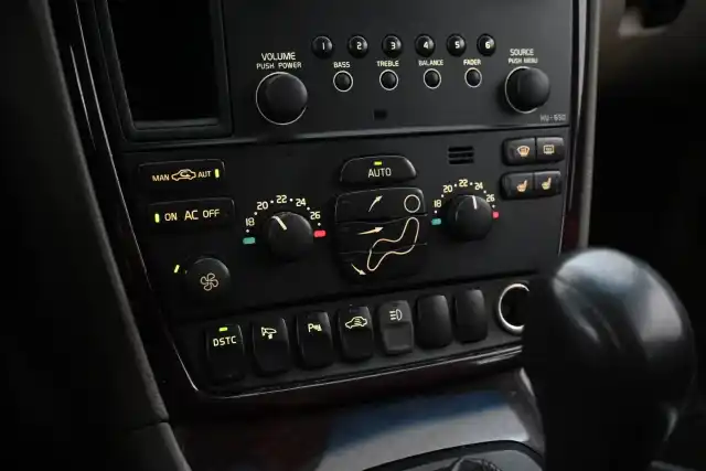 Vihreä Farmari, Volvo XC70 – CYY-648