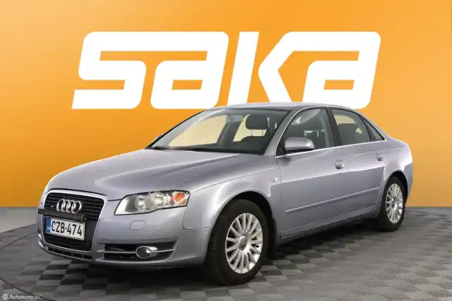 Harmaa Sedan, Audi A4 – CZB-474