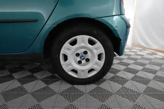 Turkoosi Viistoperä, Fiat Punto – CZN-178